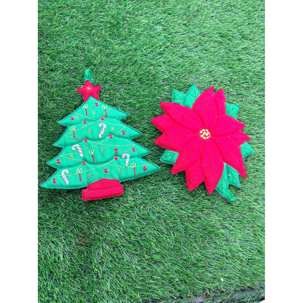 Vintage Hallie St Mary Christmas Pot Holders Tree Poinsettia Embroidered Set‎ 2